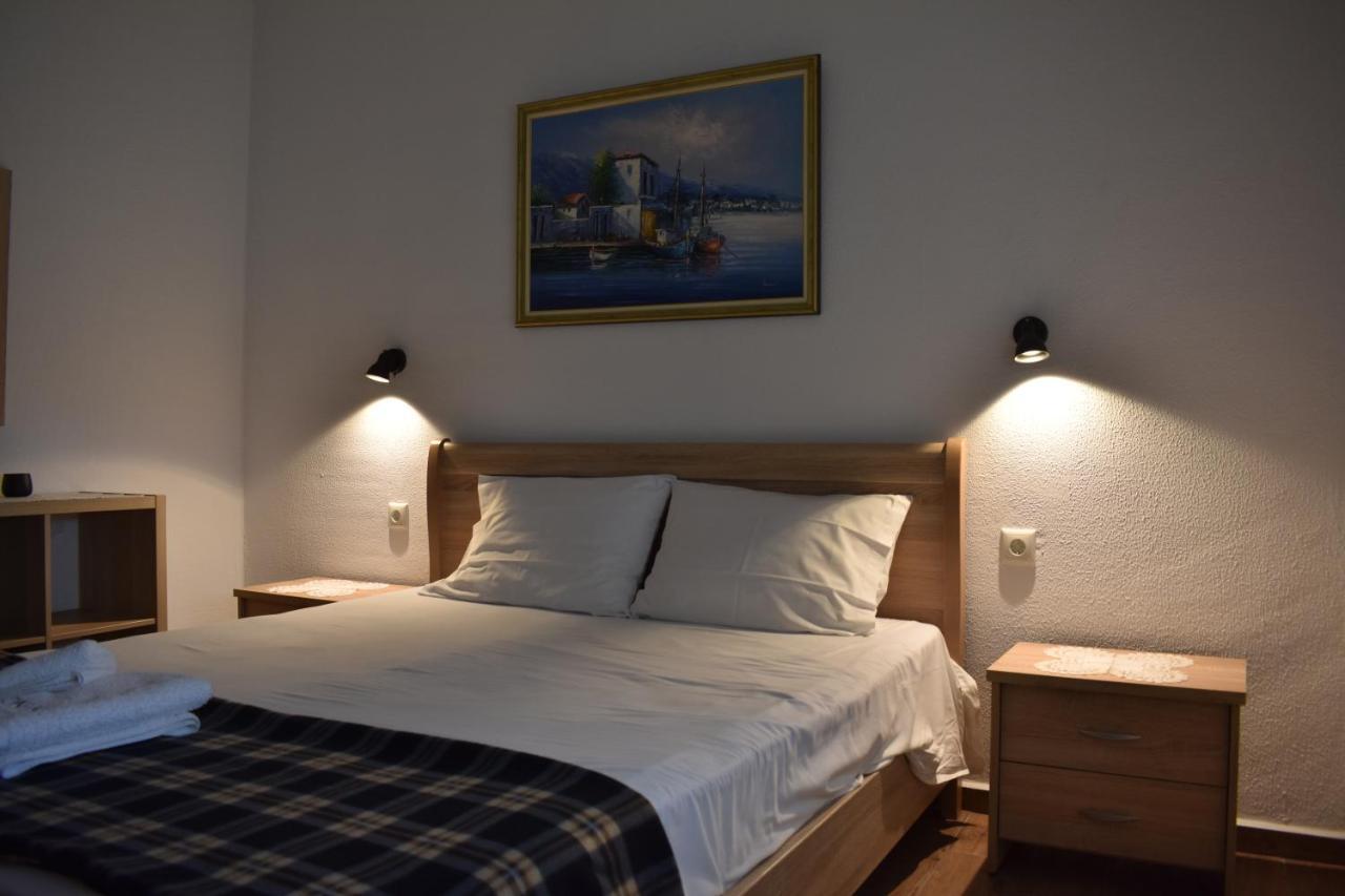 Konaki Guesthouse 奥马斯帕纳吉亚斯 外观 照片
