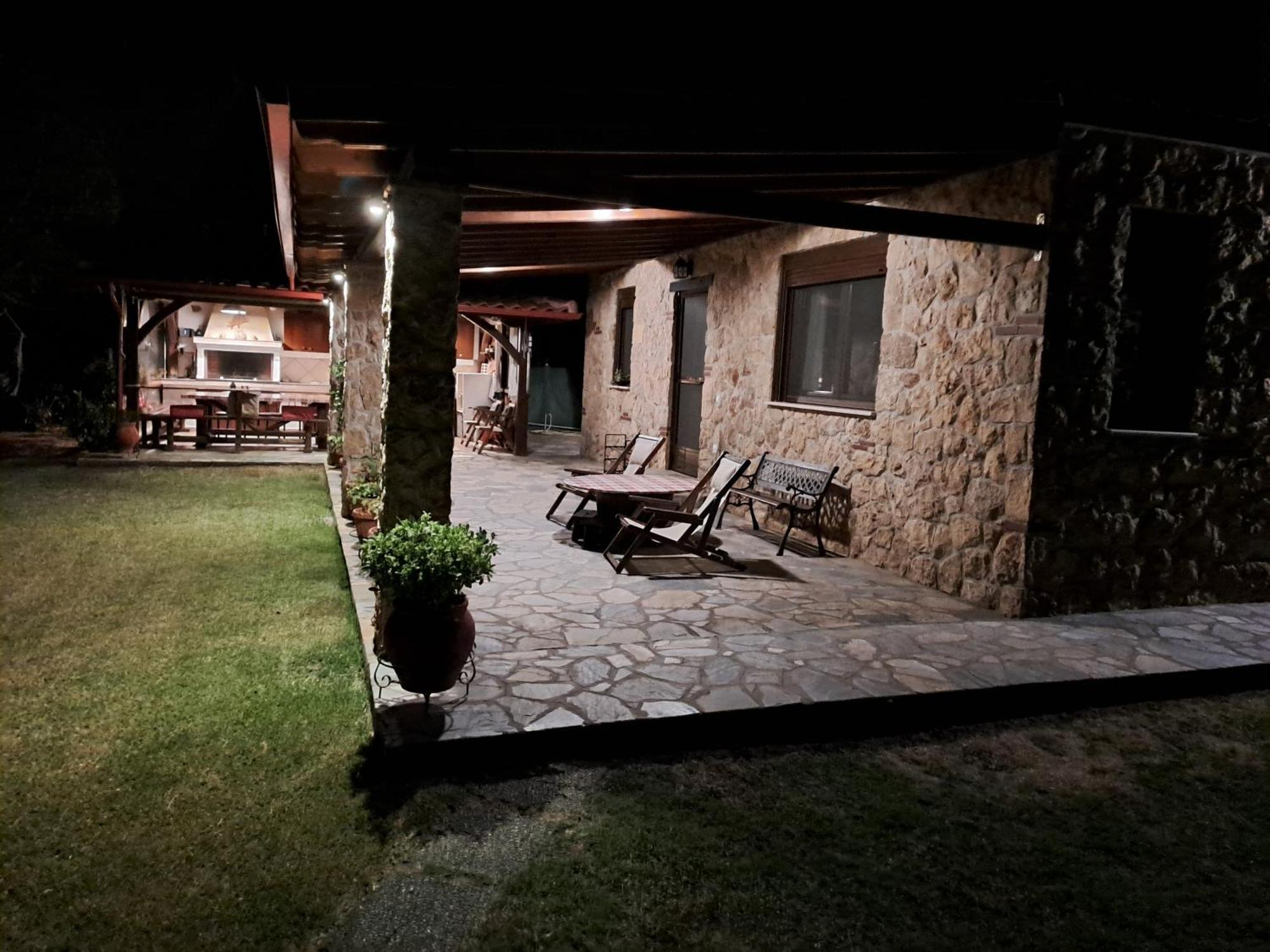 Konaki Guesthouse 奥马斯帕纳吉亚斯 外观 照片